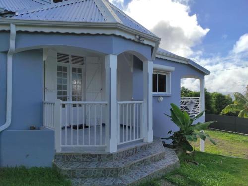 Trois-Rivieres House | Maison Cécilia vue sur les saintes