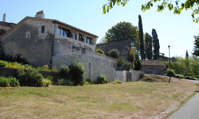 Puyguilhem House | Maison Du Coin - The Corner Cottage