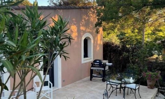 Robion Villa | Maison Pour 2 Personnes, Calme et Détente au Pied du Luberon !