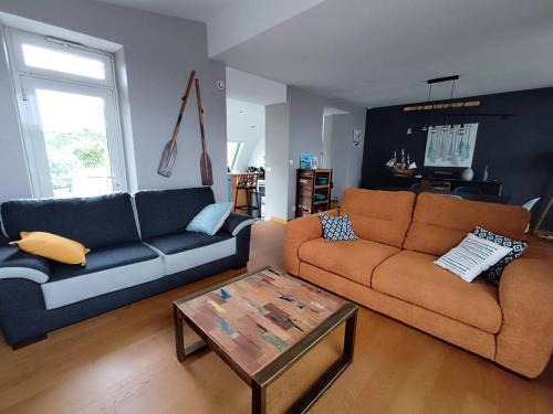 Tregastel House | Maison pour 6 pers. à Trégastel avec jardin clos, proche plage et commerces, WiFi et billard - FR-1-368-159