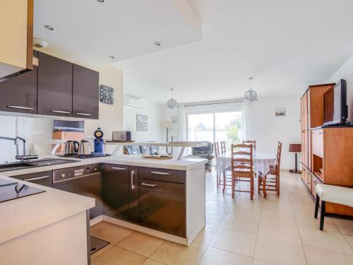 Biscarrosse House | Maison T5 à Biscarrosse avec 4 chambres, clim, WIFI, terrasse, proche activités et plages - FR-1-521-156