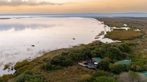 Makakatana Cabin | Makakatana Bay Lodge