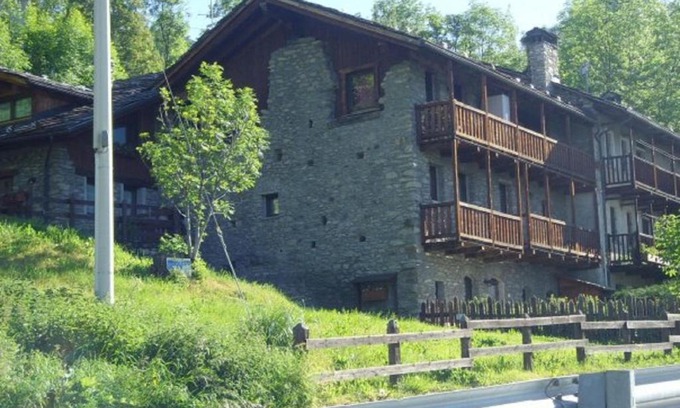 Saint-Pierre House | Malarz Alps Apartment by holidayngo