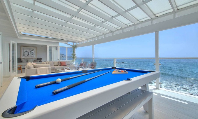 Eastern Malibu Villa | Malibu On The Beach!5 BEDROOMS! 4 KING BEDS!1WK 12K!100 5 Stars on other sites!