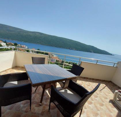 Kumbor Apartment | MANONI APARTMANI