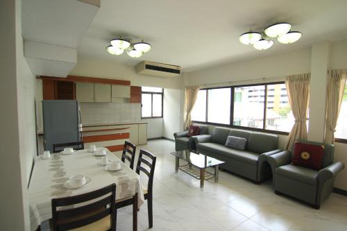 Pathumwan Apartment | Manoo House H