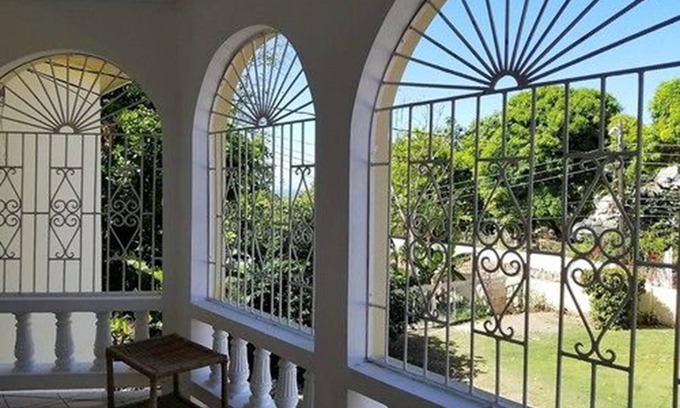 IronShore Estates House | Marantha Close
