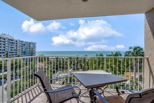 Marco Island Apartment | Marco Beach Ocean Resort 807