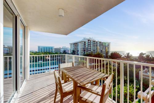 Marco Island Apartment | Marco Beach Ocean Resort 801