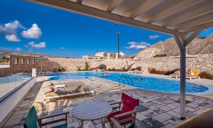 Perivolos Apartment | Margarenia