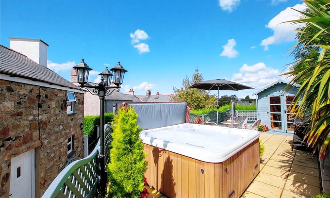 Llanbedrog Cottage | Marian Graig
