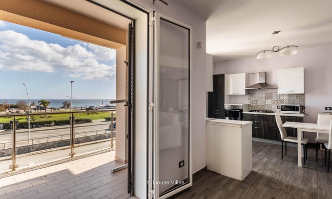 Avola Apartment | Maric in Avola With 2 Bedrooms and 2 Bathrooms