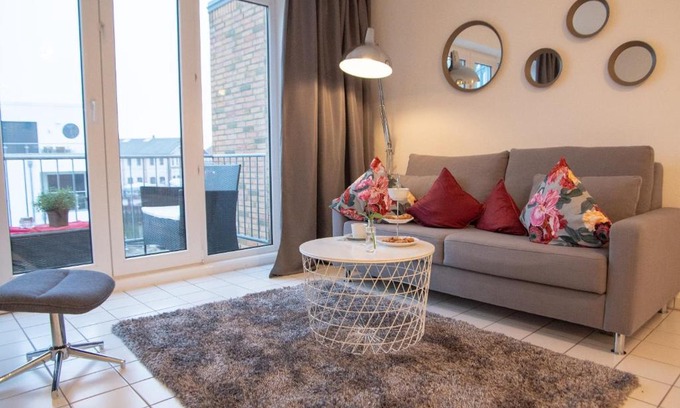 Cuxhaven Apartment | Marina View