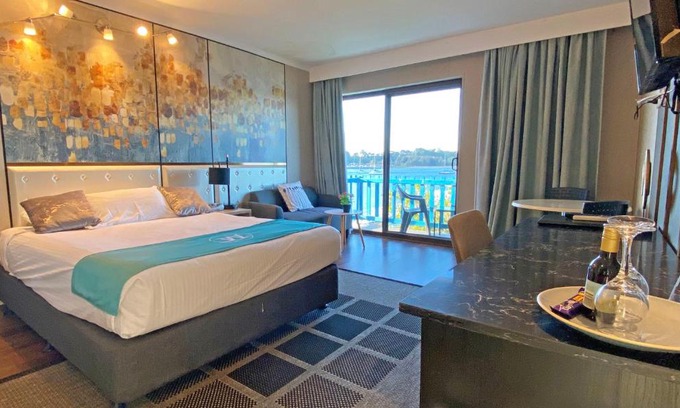 Batemans Bay Hotel | Mariners on the Waterfront