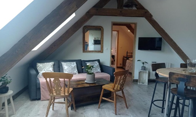 Saint-Martin-des-Entrees Apartment | Maris Domus près des plages du débarquement