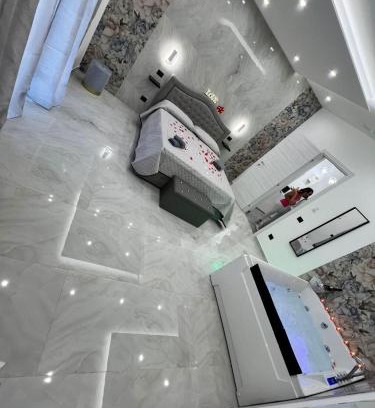 Borgo Vecchio House | Marisol