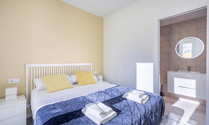 La Petxina Apartment | Marvellous Apt with a Large Private Terrace