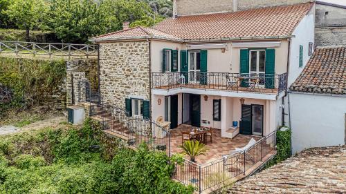 Laureana Cilento Apartment | Mary's Home