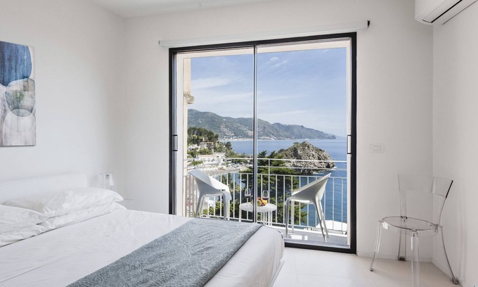 Mazzaro Apartment | Mazzarò Retreat by Wonderful Italy