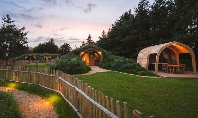 Radstock Cottage | Meadow and Nest Burrow