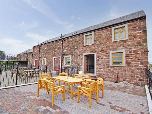Wigton House | Meadow Lodge-E4105