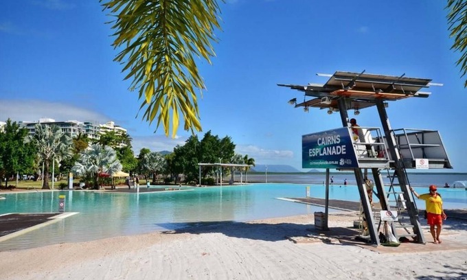 Cairns North Apartment | Mediterranean Style Apartment