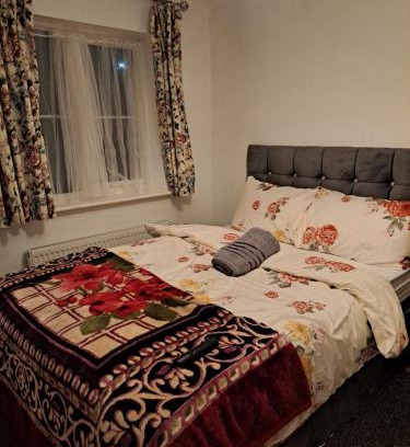 Tipton House | Mekees Luxury Apartment Toronto Wing