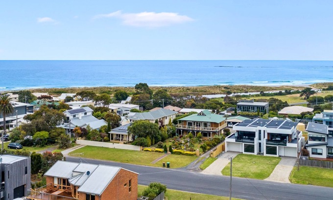 Apollo Bay House | Memishi - *New listing 2021*