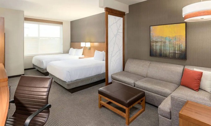 Greenville Downtown Hotel | Memorable Stay Near at Greenville! 2 Queen Rooms w/Swimming Pool and Dining!