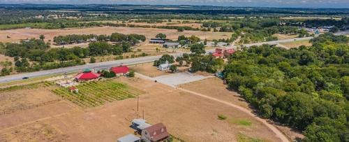 Fredericksburg House | Mendelbaum - Peach Cabin