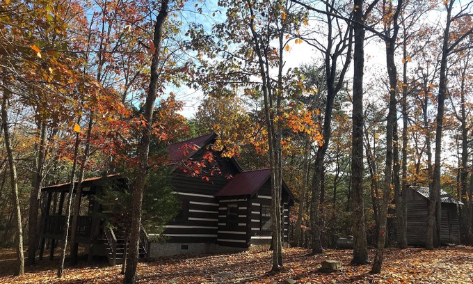 Mentone Cabin | Mentone Mountain Hideaway-Rustling Oak Cabin for Family Getaway in Nature