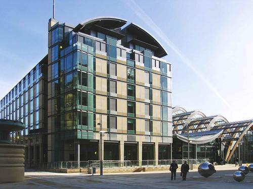 Sheffield City Centre Hotel | Mercure Sheffield St Paul's Hotel & Spa