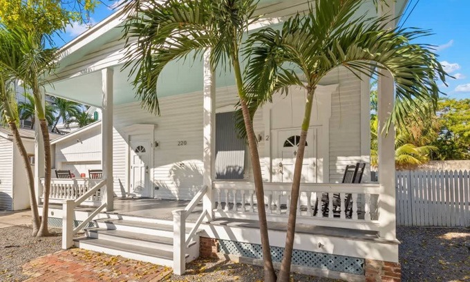 Historic Seaport Apartment | Mesa House Dos by Brightwild Unreal Location