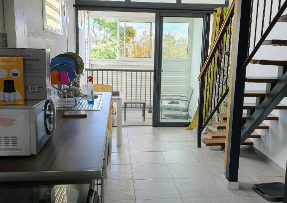Etang Sale Les Bains Apartment | Meublé Tamariniers