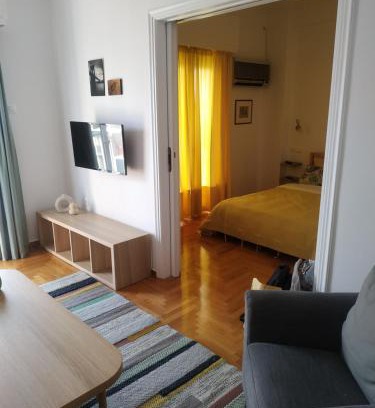 Koukaki Apartment | Michali's Koukaki Apartment (metro Sygrou/Fix)