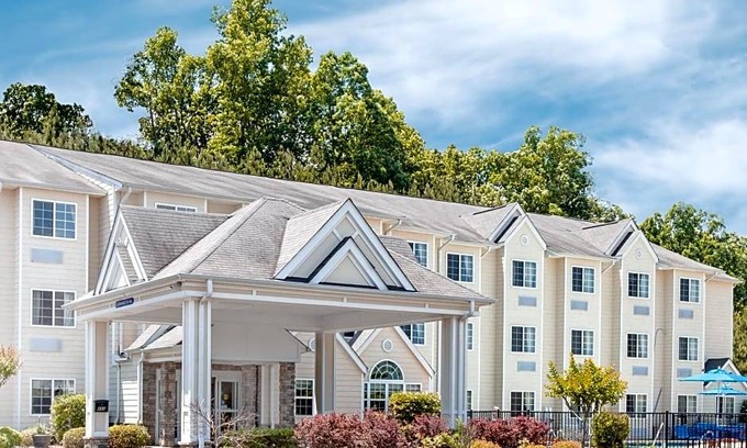 New Castle Hotel | Microtel Inn & Suites by Wyndham Gardendale