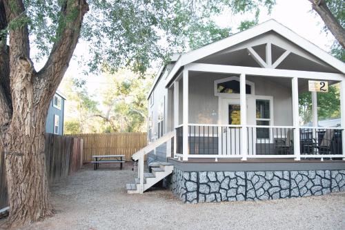 Moab House | Mill Creek Falls Cabin #02