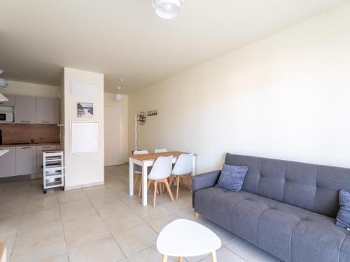 Mimizan-Plage Apartment | Mimizan Plage: Appartement Neuf 6 Pers à 400m de l'Océan avec WIFI - FR-1-50-150