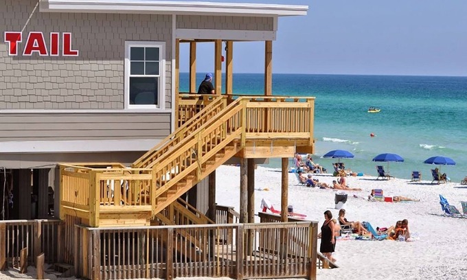 Destin House | Miramar Palms #5 3 Bedroom Condo by RedAwning