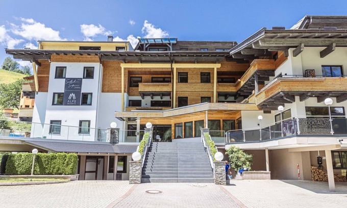 Vorderglemm Apartment | mit 2 SZ & privaten Wellnessbereich by Interhome