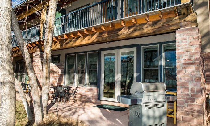 Moab Hotel | Moab Springs Ranch