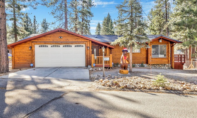 Big Bear Lake Ski Chalet | Mockingbird in Moonlight #2527