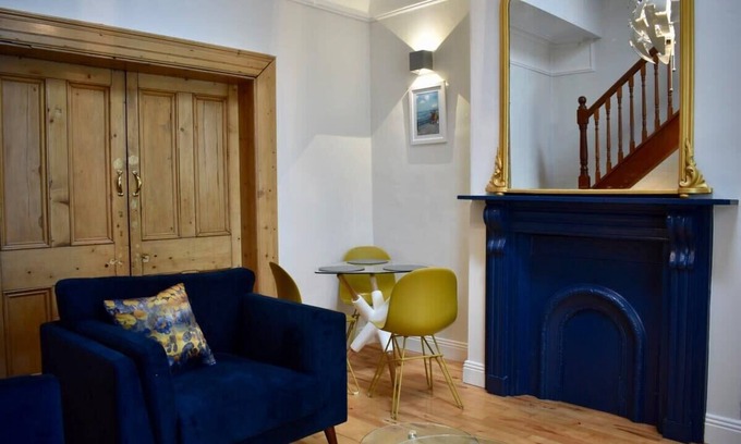 Portobello Apartment | Modern 1 bedroom Apartment Close to the Centre