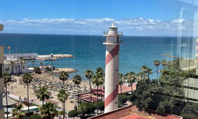 Marbella City Centre Apartment | Modern 2BR Apartement with sea views in very center of Marbella