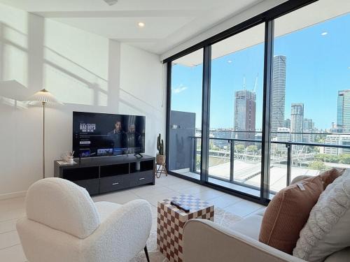 West End Apartment | Modern 2BR with River View & Free Parking!