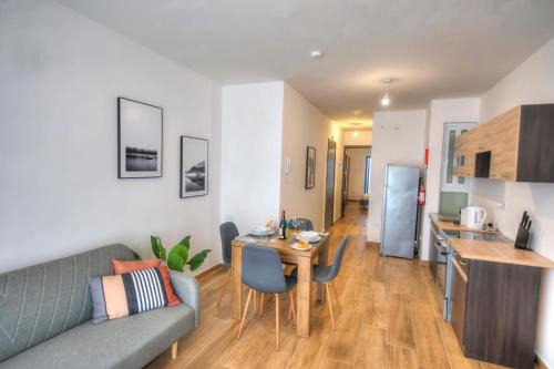 Pieta Apartment | Modern and centrally located large one bedroom apartment KBON1-1