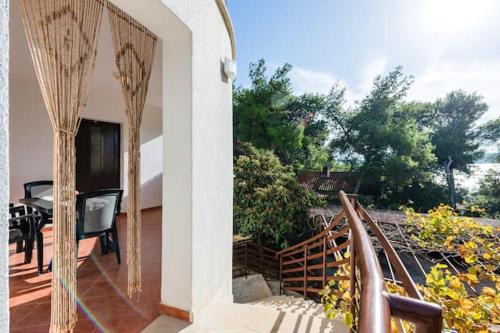 Zavala Apartment | Modern apartment in Zavala, 50 m² with free parking.
