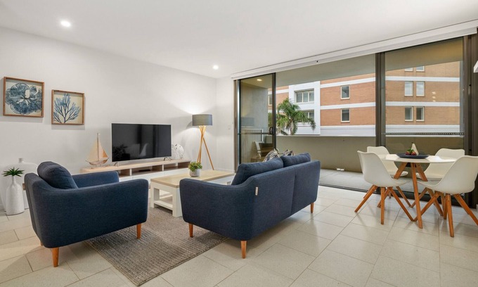 Terrigal Apartment | Modern Apartment Just Footsteps to the Beach