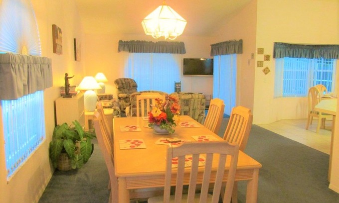 Windward Cay Villa | Modern Bargains - Windward Cay - Feature Packed Cozy 3 Beds 2 Baths Villa - 6 Miles To Disney