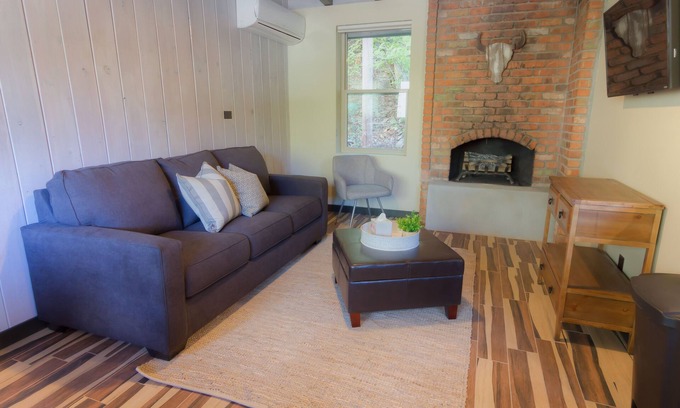 Sedona Cabin | Modern cabin for 4 with views of the red rocks and next to Slide Rock State park